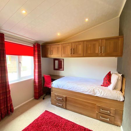 فيلا Benarty 11 With Private Hot Tub - Fife - Loch Leven - Lomond Hills - Pet Friendly Kelty المظهر الخارجي الصورة