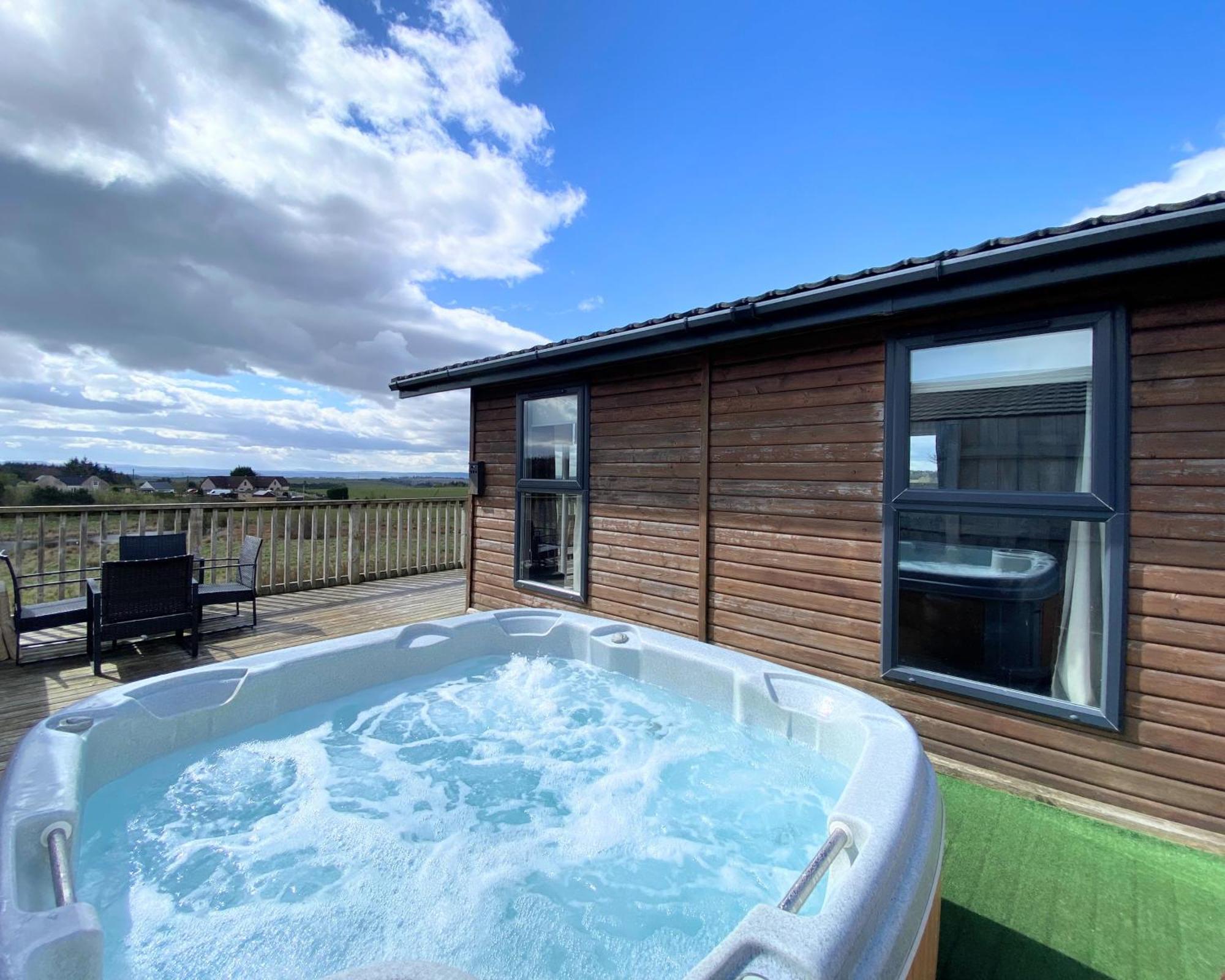 فيلا Benarty 11 With Private Hot Tub - Fife - Loch Leven - Lomond Hills - Pet Friendly Kelty المظهر الخارجي الصورة