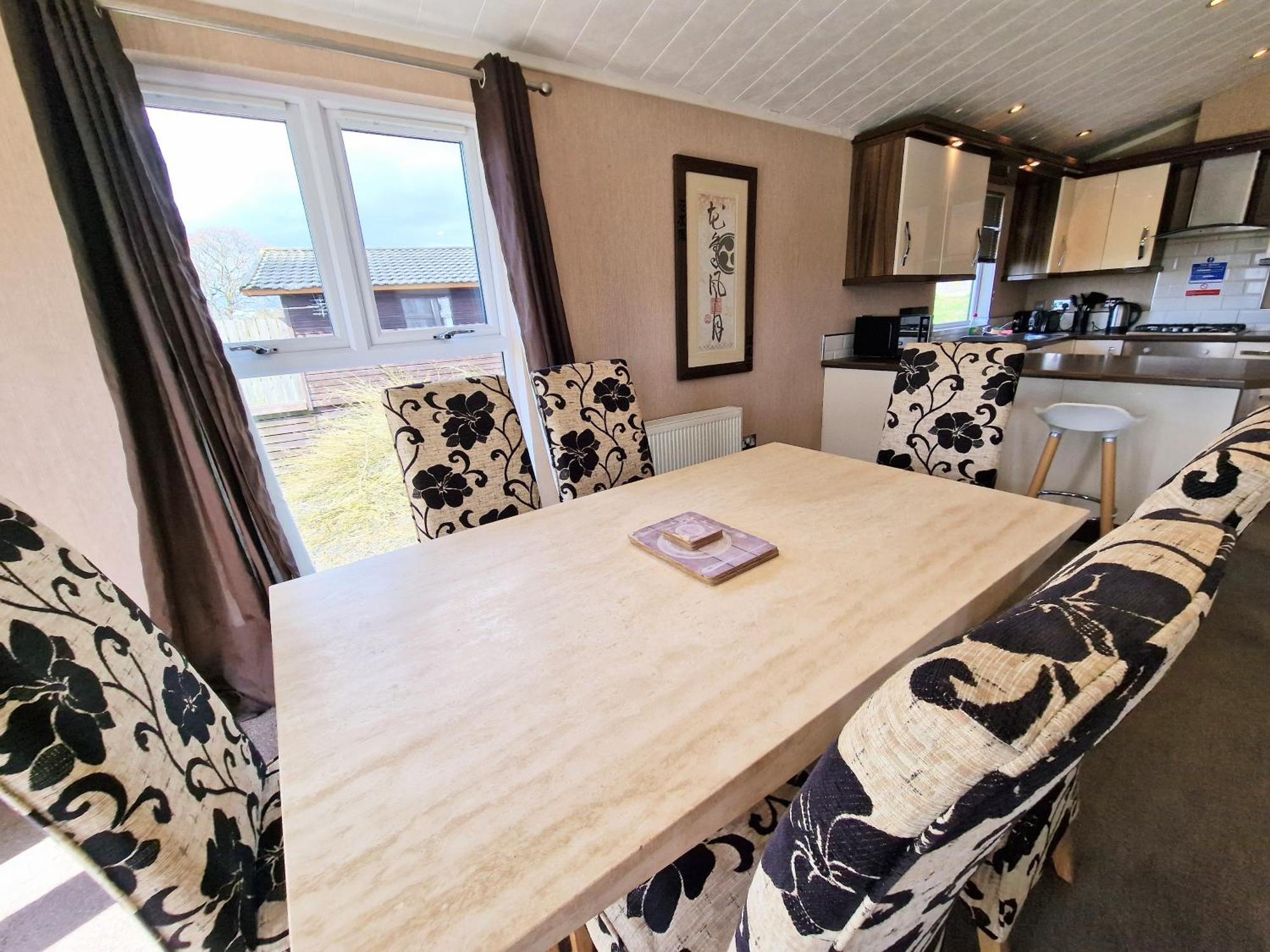 فيلا Benarty 11 With Private Hot Tub - Fife - Loch Leven - Lomond Hills - Pet Friendly Kelty المظهر الخارجي الصورة