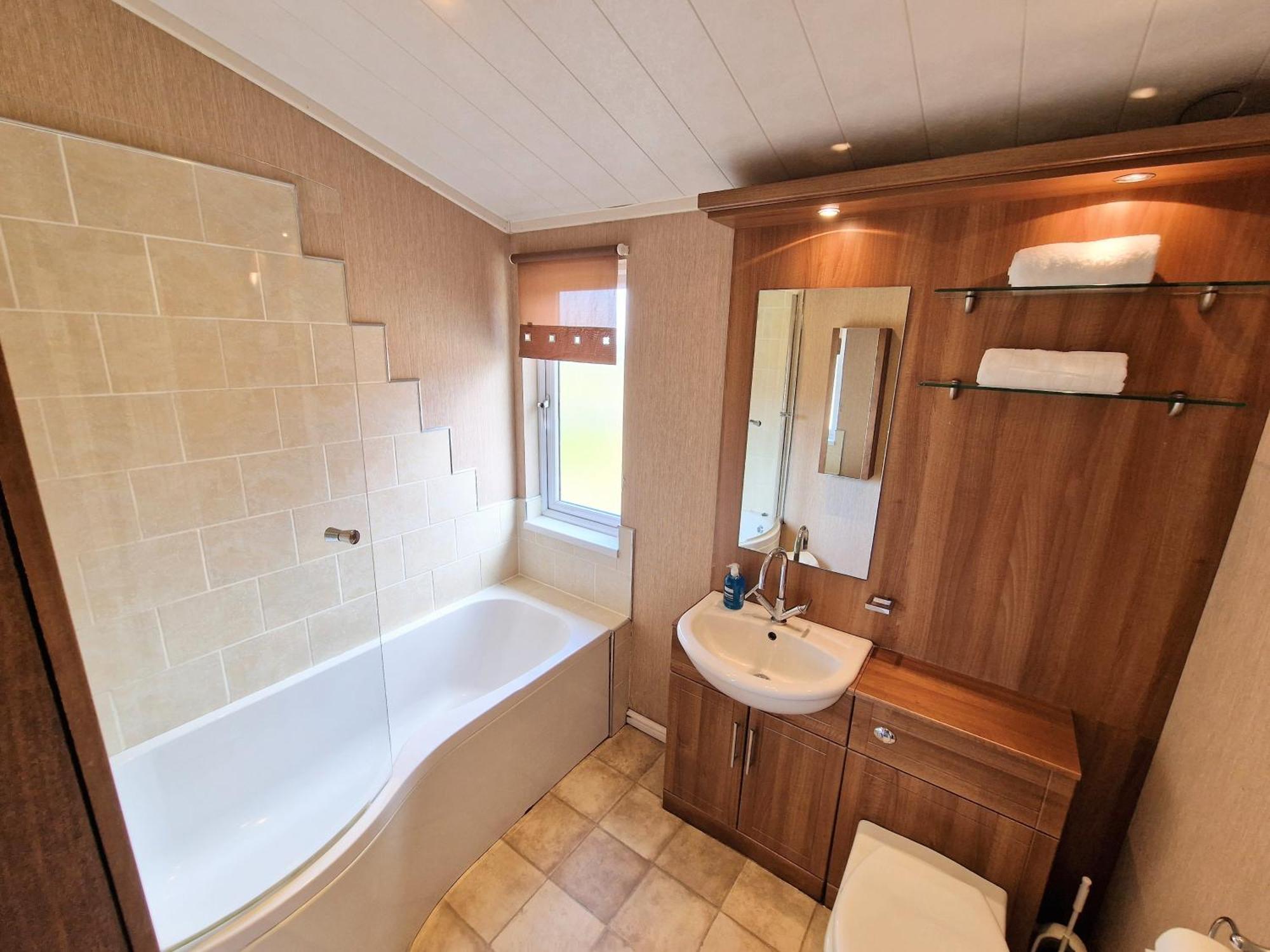 فيلا Benarty 11 With Private Hot Tub - Fife - Loch Leven - Lomond Hills - Pet Friendly Kelty المظهر الخارجي الصورة